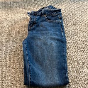 Light/dark wash denim, US size 4